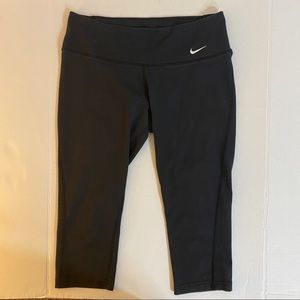 Cropped Nike dri fit leggings